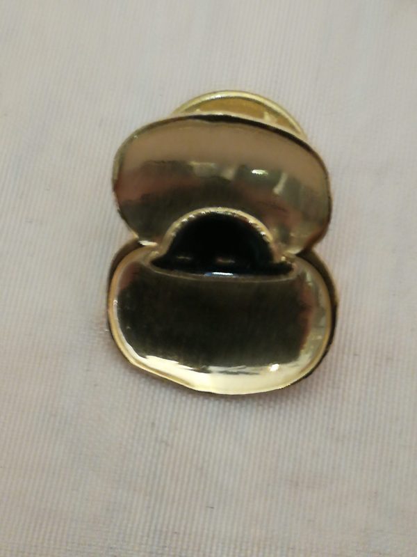 Badge - Poppy Black Helmet